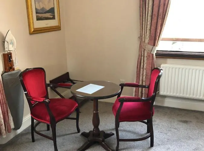 The Leeson Pensión 2*