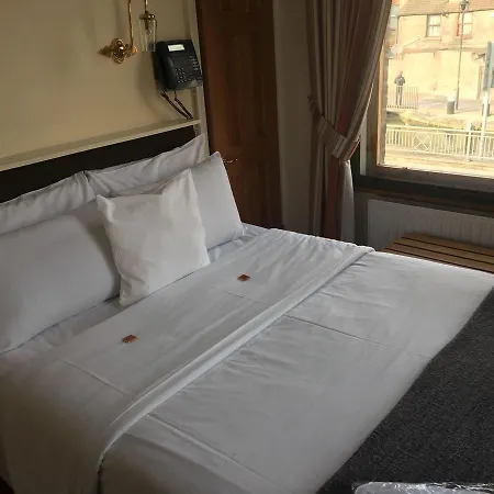 The Leeson Guest house 2*