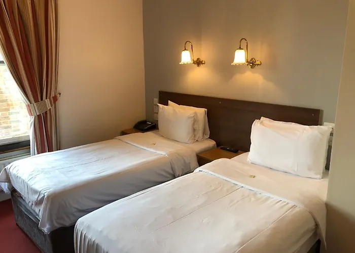 Casa de hóspedes The Leeson 2*