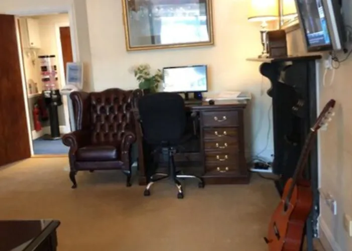 Гостевой дом The Leeson