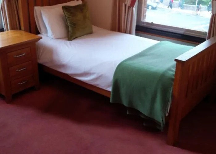 Konukevi The Leeson 2*