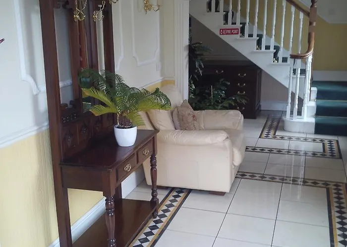 The Leeson בית הארחה