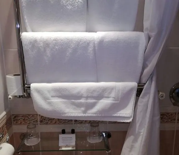 The Leeson בית הארחה